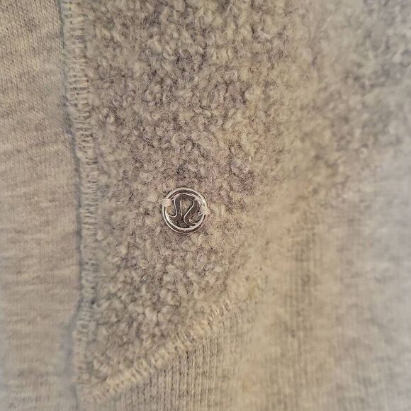 Lululemon Women's Stand Out Sherpa Fleece Jacket Heathered Grey Size 4 - Picture 4 of 9